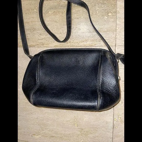 Vtg ‎ Guy Laroche Paris shoulder Crossbody Leather Purse Black 9”x6”x4” - Image 3