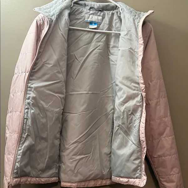 Columbia Women's Light Pink Quilted Puffer Jacket - Image 7