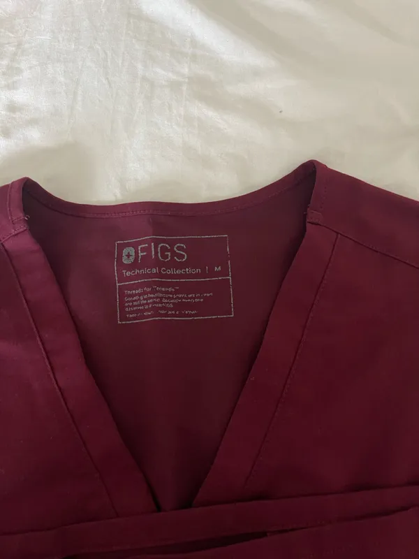 FIGS Scrubs Set - Image 3