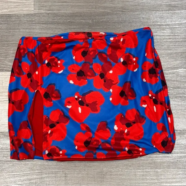 Princess Polly Red & Blue Mini Skirt Size 4 - Image 5