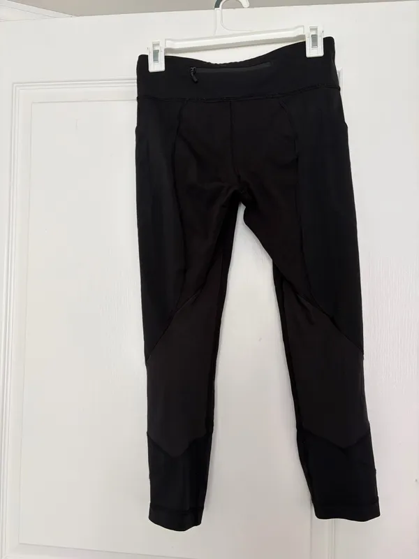 Black Lululemon Cropped Leggings - Image 5