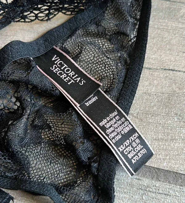 Victoria secret very sexy lace bralette - Image 4