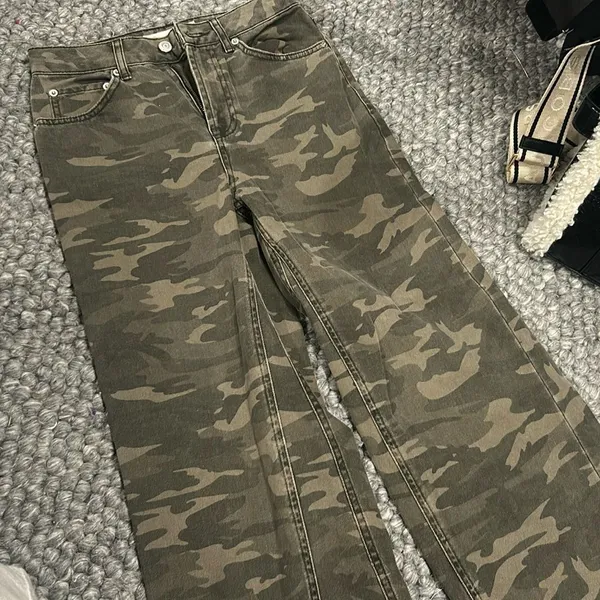 TopShop Moto Camo‎ Straight Leg Pant Size 25 - Image 2