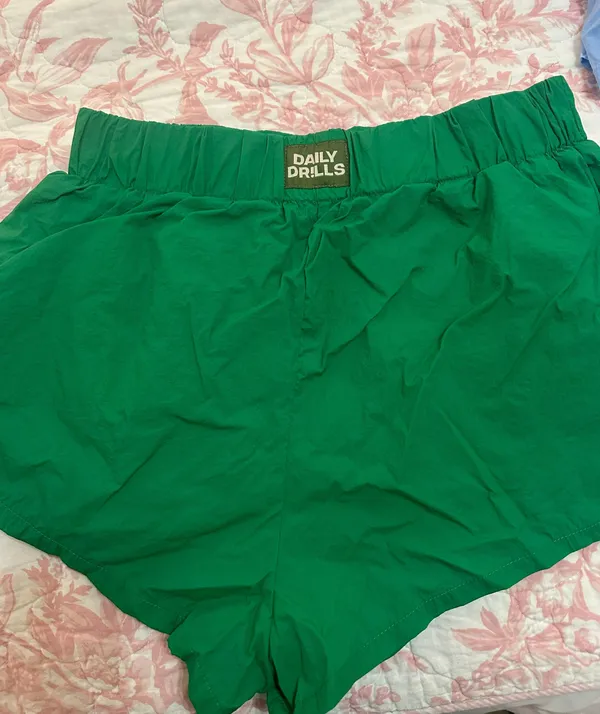 Super Bounce Shorts Kelly Green - Image 4