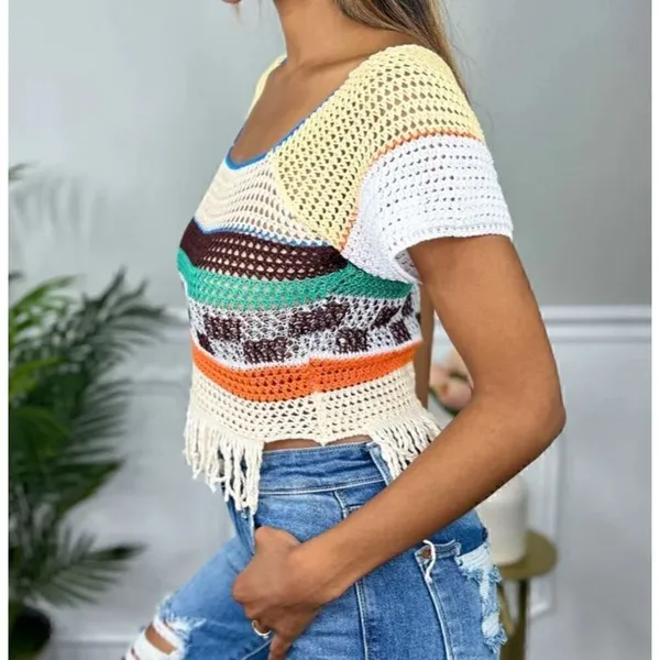 NWT Davi & Dani crocheted crop top size medium - Image 2