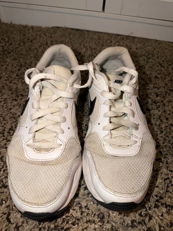 Women’s Nike Air Max Shoes - Image 3