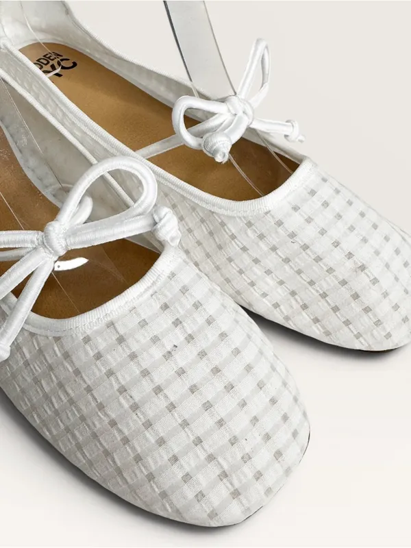 Madden NYC White Fabric Mary Janes Size 6 - Image 4