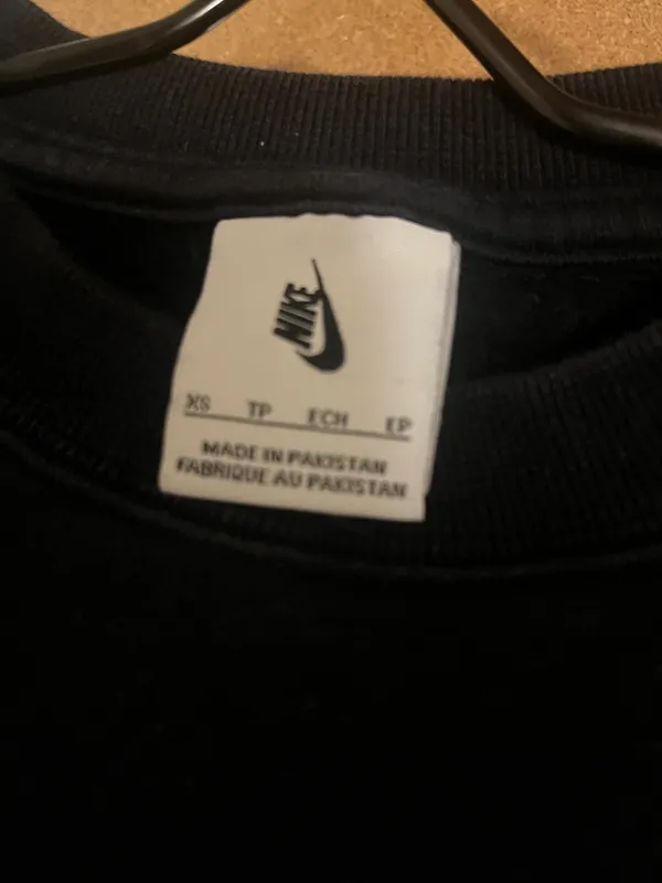 Black Nike Crewneck Sweatshirt - Image 2