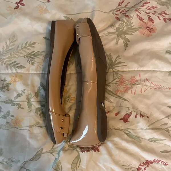 Dr Scholl’s “Glowing” Memory Foam Cool Fit Buckle Beige Flats - Image 2