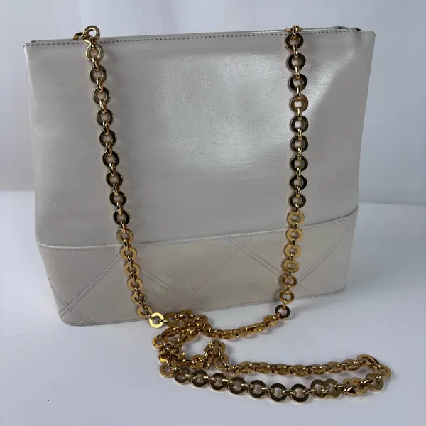 Authentic Salvatore Ferragamo Vintage Cream Leather Tote Bag Gold Chain Strap - Image 4