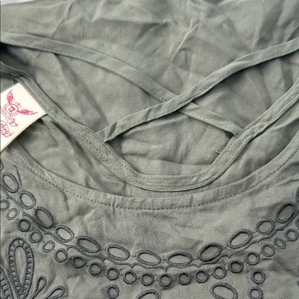 Faded Glory Sage Green Embroidered Blouse - Image 13