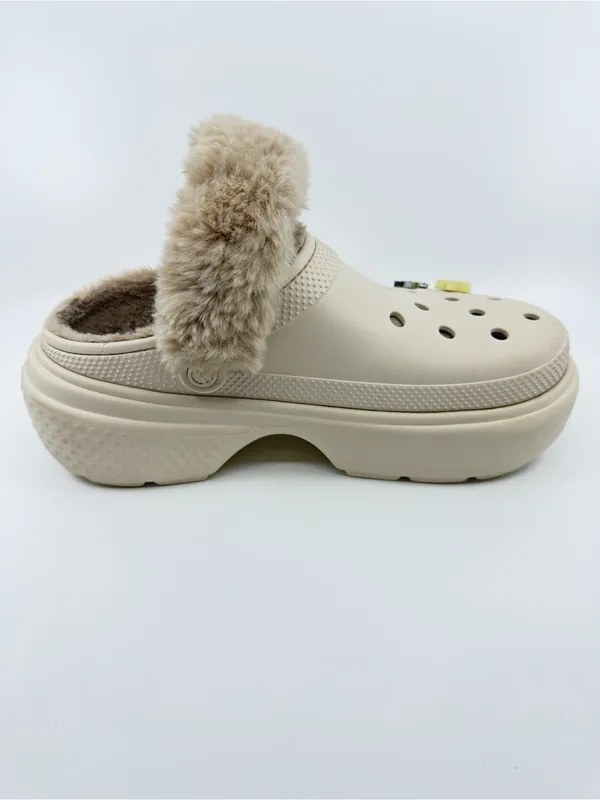 Crocs Stomp Lined Clogs color stucco, featuring a thick platform sole SZ 11 - Image 4