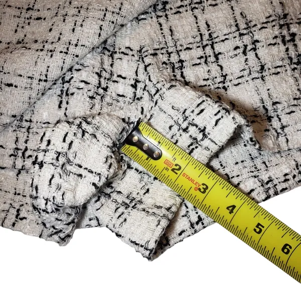 Black and white tweed plaid mini skirt with built in shorts approximate size XL - Image 10