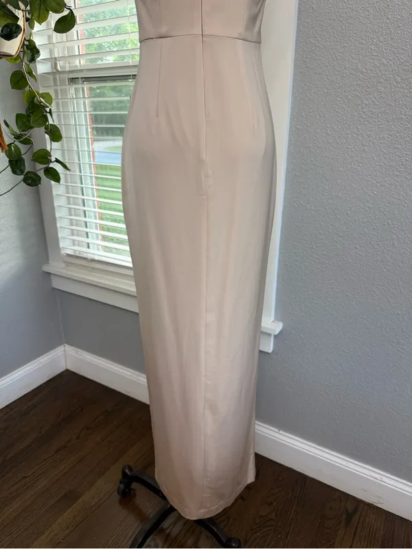 NBD Lucilda Strapless Satin Gown Size Small High Slit in Champagne - Image 7
