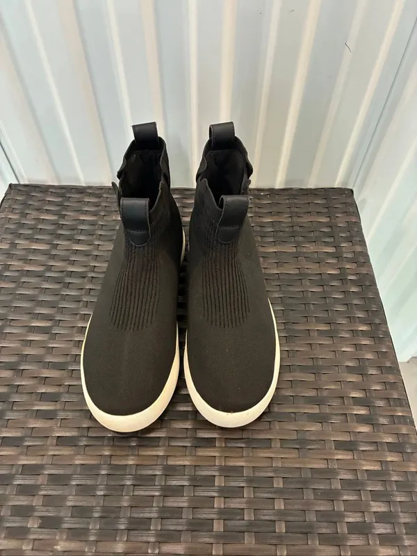 Vessi weekend, Chelsea, waterproof knit sneaker boots women’s size 9 - Image 4