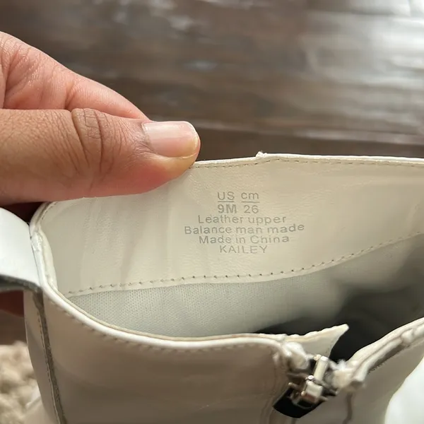 Bleecker & Bond Kailey Boot Size 9 - Image 7