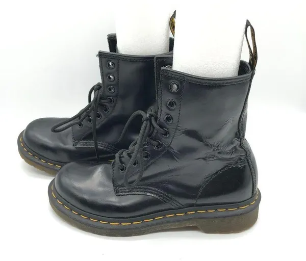 Dr. Martens Womens 1460 Patent Leather Lace Up Boot Black 6 - Image 5