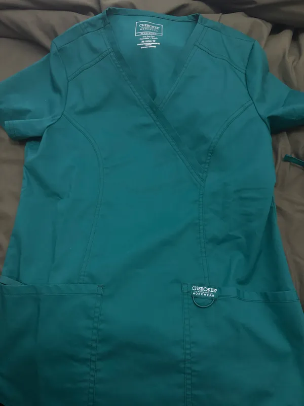 Cherokee Hunter green scrub set xs - Image 4