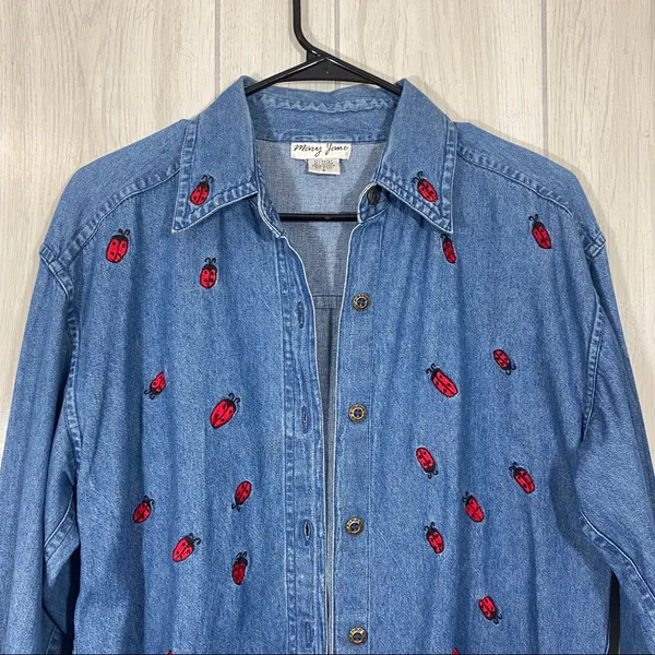 Mary Jane Lady Bug Beetle Embroidered Button Down Chambray Overshirt sz S Small - Image 3