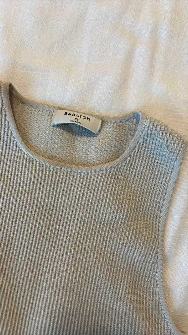 Aritzia Top - Image 2
