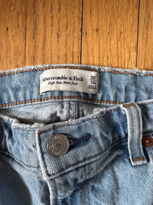 Abercrombie & Fitch Light Blue Relaxed distressed Straight mom Jeans 10 - Image 3