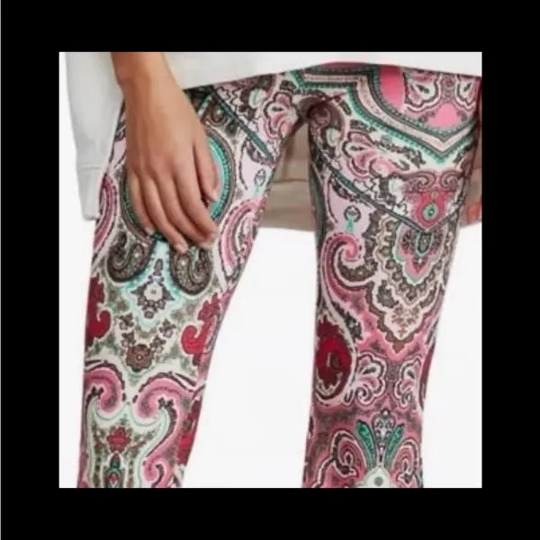 Free People Paisley Design Pull On Stretch Pants. Size Medium - Image 2