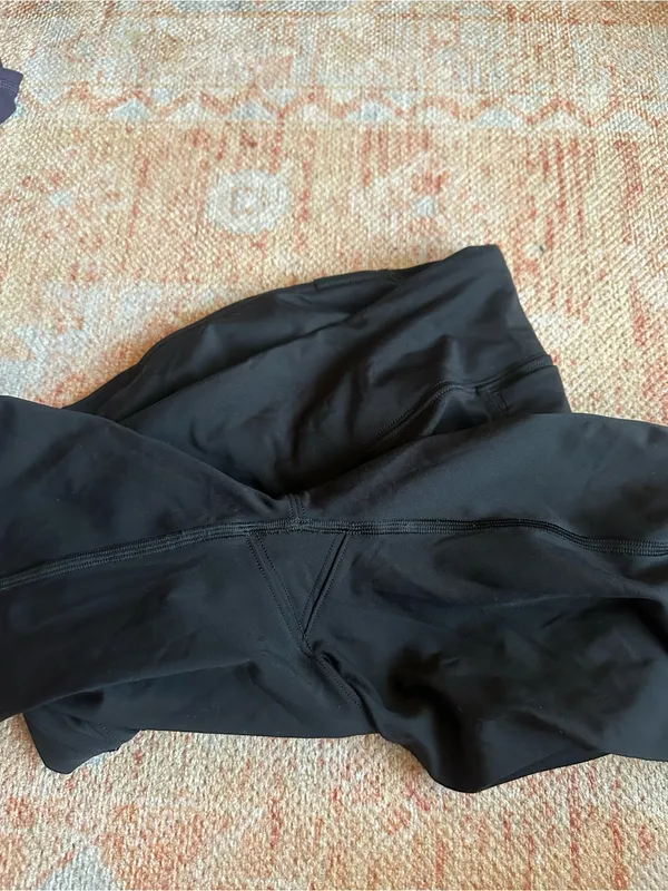 Lululemon On Pace Short *10" Black W7AOFS size 8 bike shorts - Image 7