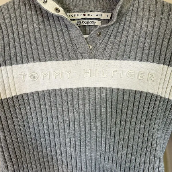 Tommy Hilfiger vintage y2k Women's Medium Ribbed Henley Snap Sweater Gray‎ White - Image 4