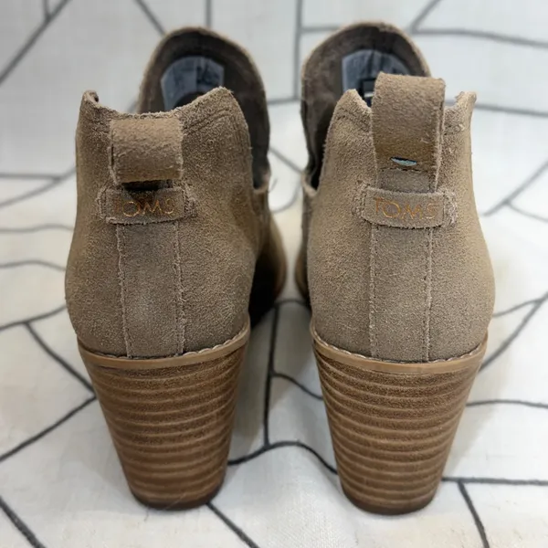 TOMS Kelsey Wedge Booties 6.5‎ Taupe Suede V-Cut Ankle Boots 10016174 - Image 3