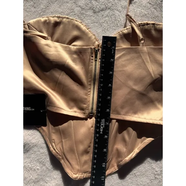 PRETTYLITTLETHING GOLD STRUCTURED SATIN SPLIT HEM HALTERNECK CORSET TOP size 6 - Image 9