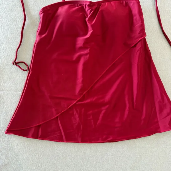 Women's NEW Two Piece Swimsuit Size Medium #260548 Red - Image 2