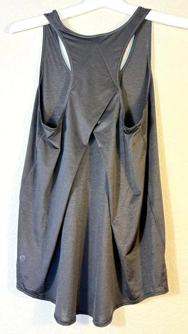 Lululemon Essential Tank Top Pleated Black Sz 4/ 6 YOGA Gym Run - Image 4