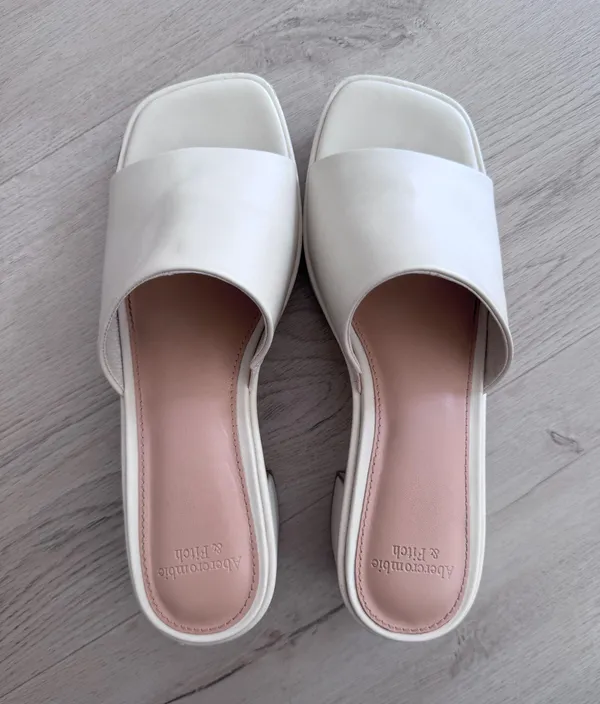 White/cream High heels - Image 3