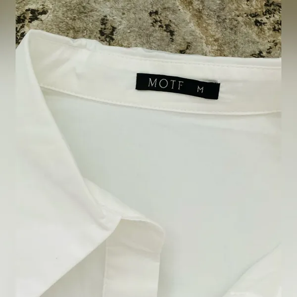 Stylish flattering blouse💖 White Size M - Image 10