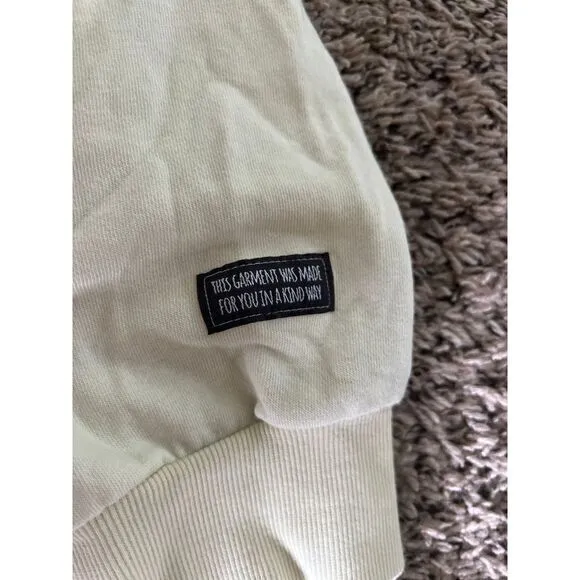 Love your earth yellow sweatshirt size‎ large - Image 8