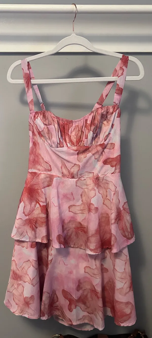 Selfie Leslie Summer/Spring Pink Floral dress - Image 7