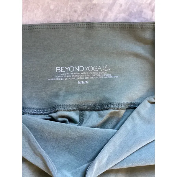 Beyond Yoga Spacedye High Waisted Midi Joggers Sage Green Medium - Image 5