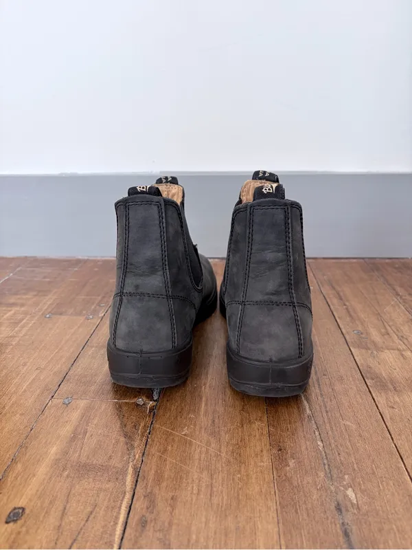 Blundstone 587 Chelsea Boots Rustic Black Leather Women US 7.5 AU 4.5 - Image 3