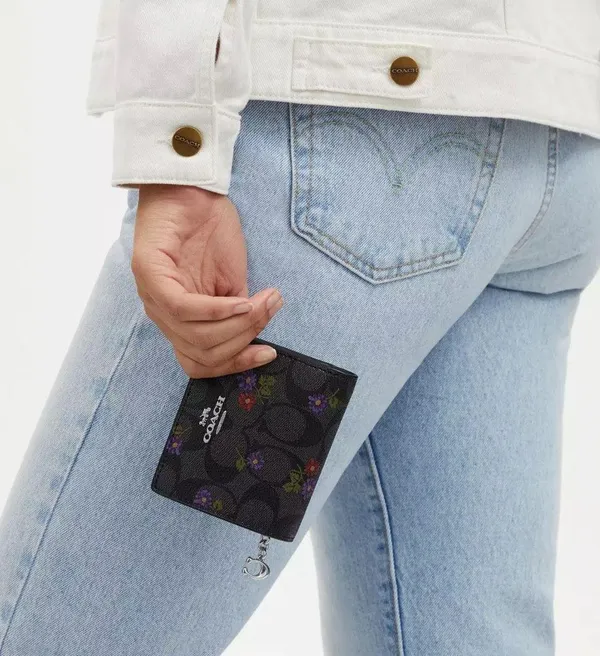 Coach Snap Wallet In Signature Canvas With Country Floral Print - Image 8
