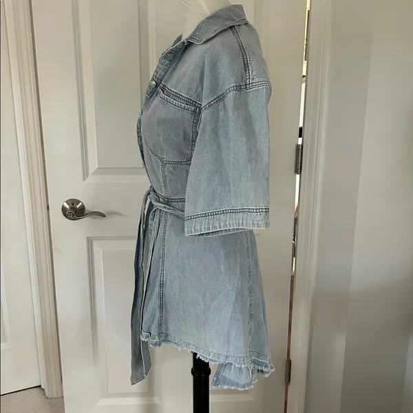 We The Free Light Blue Denim Tied Short Sleeve Dress - Image 2
