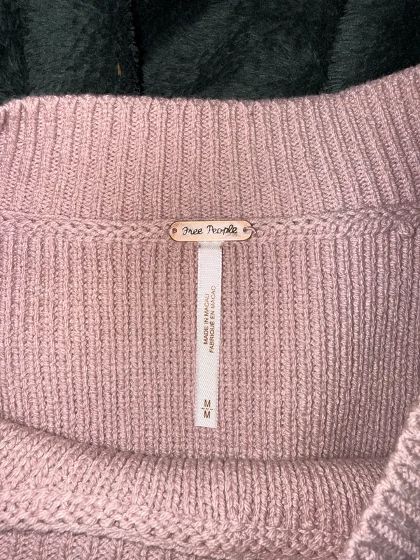 Free people easy street crop pullover in lost petal M - Image 3