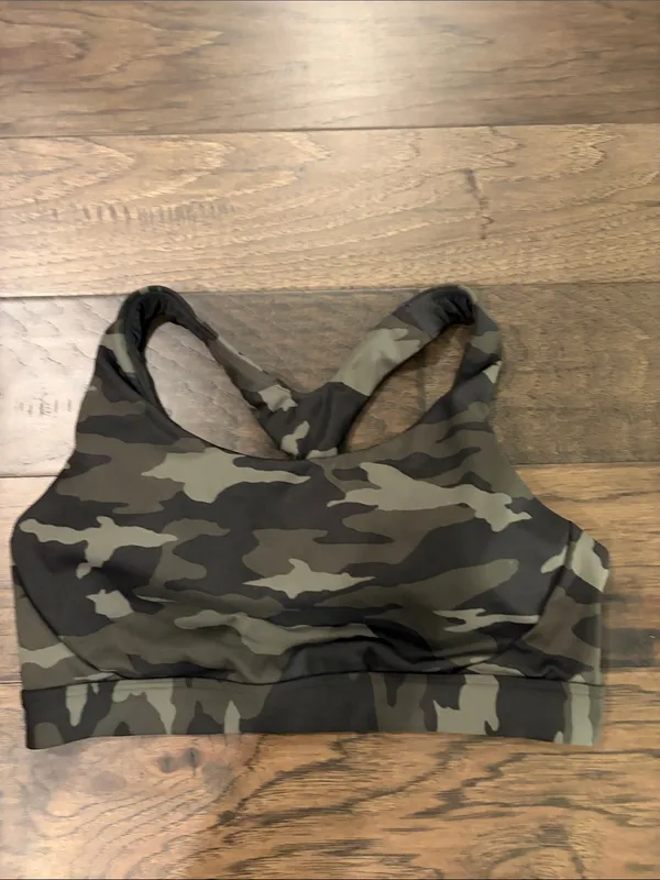 Athleta Ultimate Camo Print Sports Bra Sz M Green Size M - Image 3