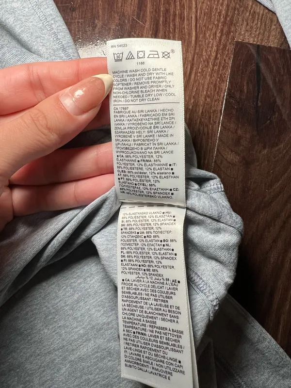 Athleta Uptempo Top Grey Size Medium - Image 7