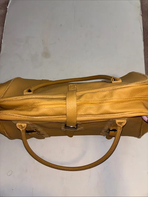 Estee Lauder Vintage Mustard Yellow Travel Bag Faux Leather..Overnight/Cosmetics - Image 7