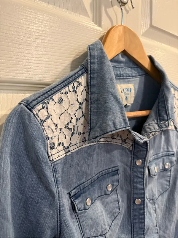 Love Culture Blue Denim Button-Down Pearl Snap Faded Fitted Shirt with Lace Yoke - Image 4