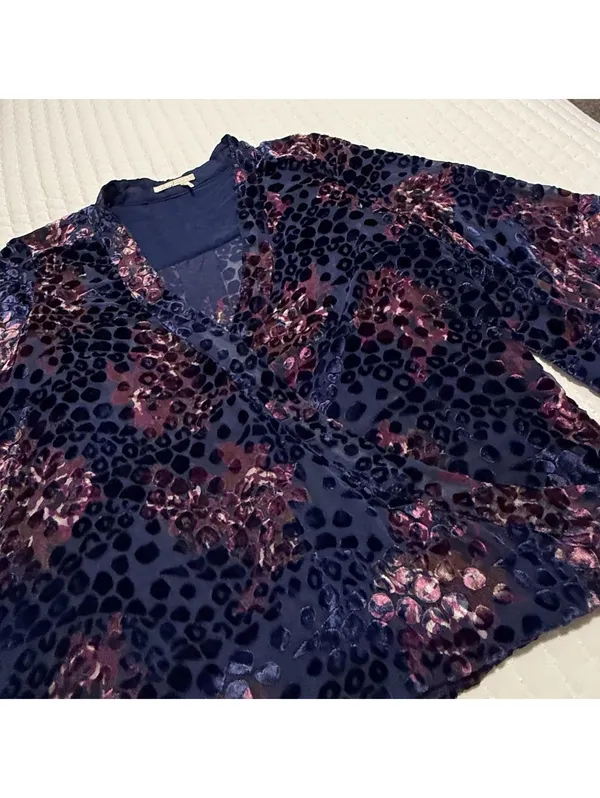 Floreat Anthropologie Floral Purple Velvet Burnout Mock Wrap Blouse Top Sz M - Image 13