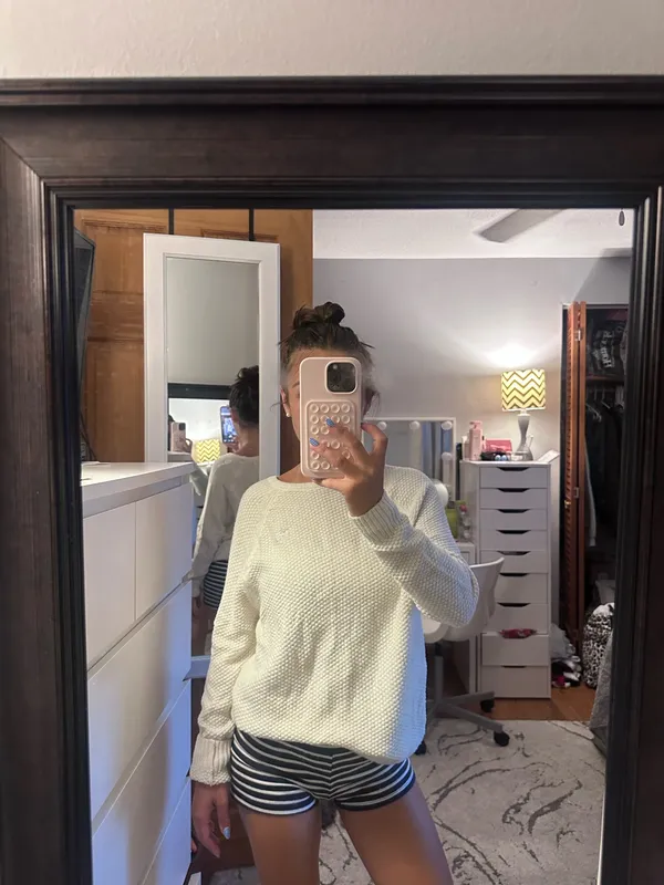 Abercrombie Kids Sweater - Image 3