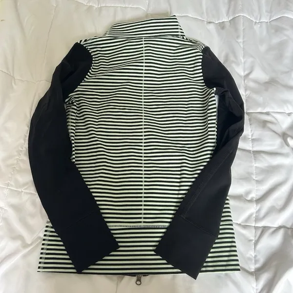 Lululemon Daily Yoga Mint Moment Jacket Sz 6‎ Full Zip Black Green Stripe Preppy - Image 6