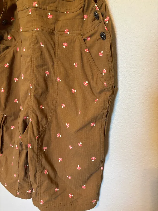 Duluth Trading Co Short Brown Mushroom Print Overalls Size S - Image 3
