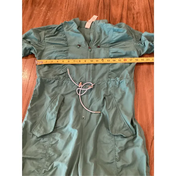 Fabletics Mckenzie Woven jumpsuit in Soft Pine Green XS - Image 6